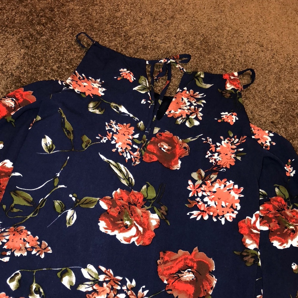 Floral top - Picture 4 of 5